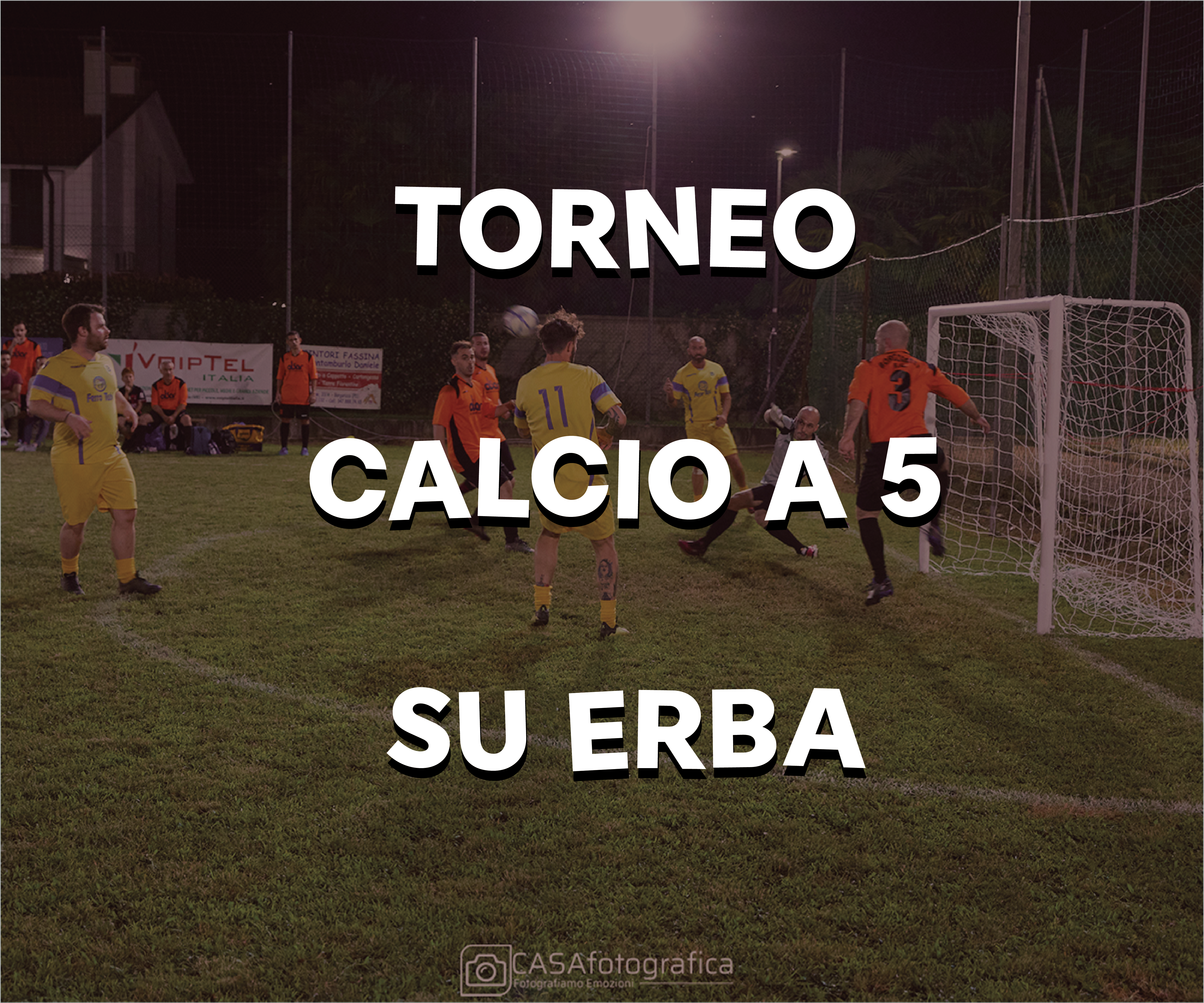 partita di calcio a 5 su erba
